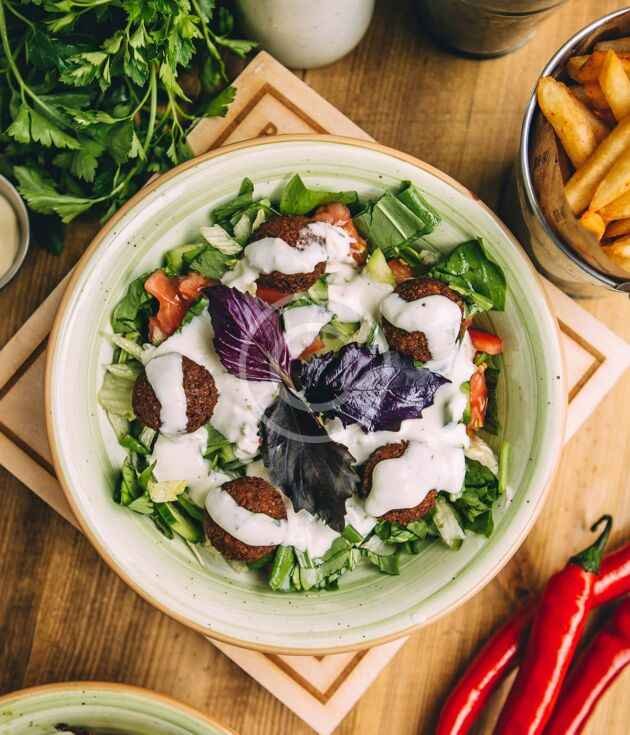 Falafel greens salad