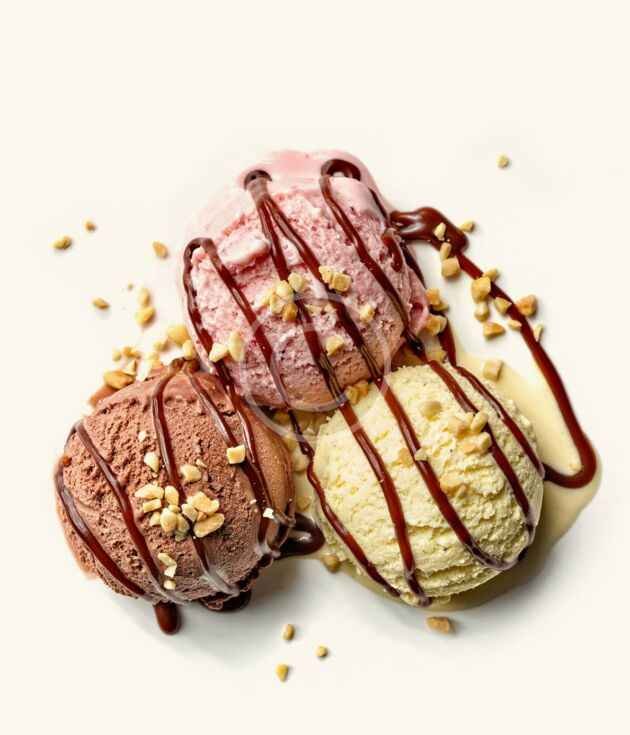 Triple scoop sundae